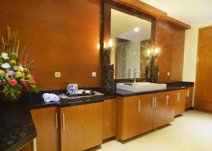 بيت ضيافة Kori Maharani - Two Bedroom Pool 1 Siyut